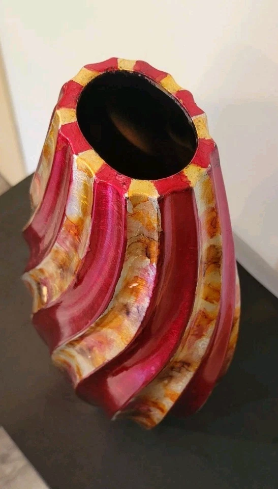 Impresionante jarrón artístico de cerámica de 14" de alto diseño moderno de remolino rojo dorado decoración metálica Foto 3 de 4