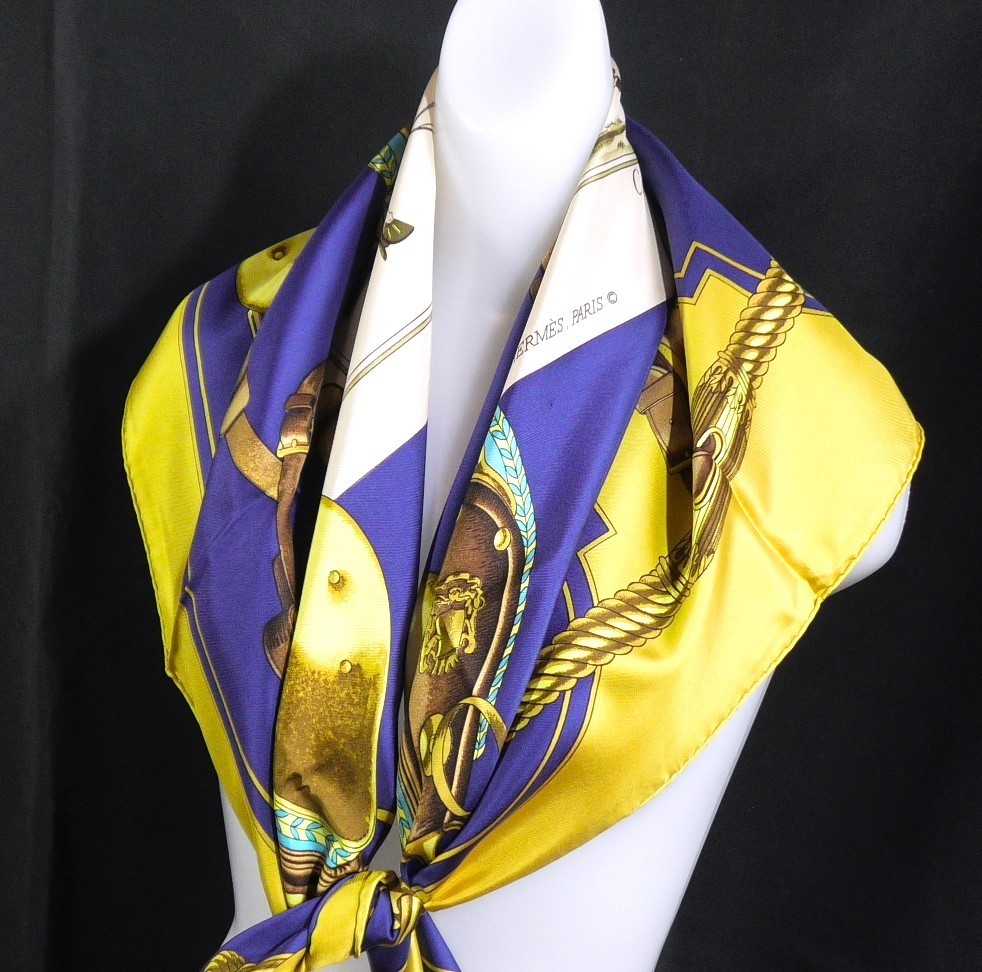 New HERMES Carré 90 Silk Scarf 