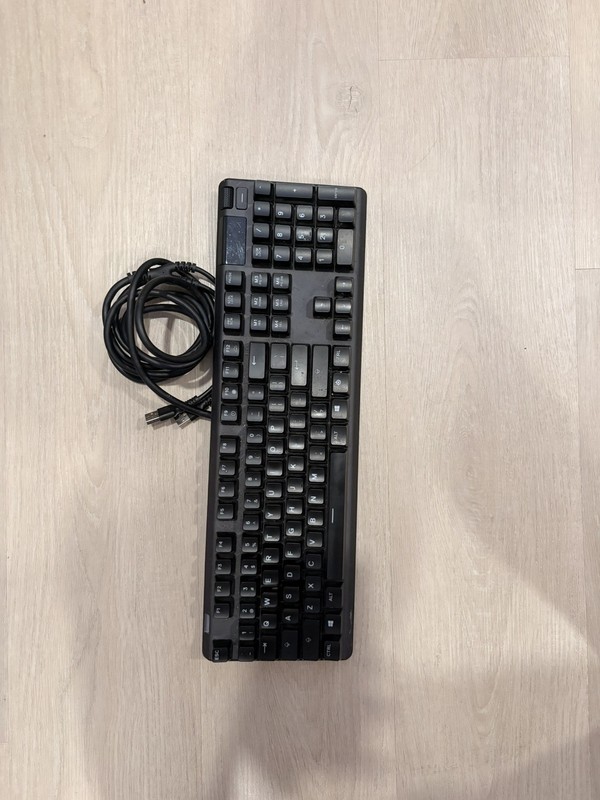 SteelSeries - Apex Pro V2 Full Size Wired Mechanical OmniPoint Adjustable