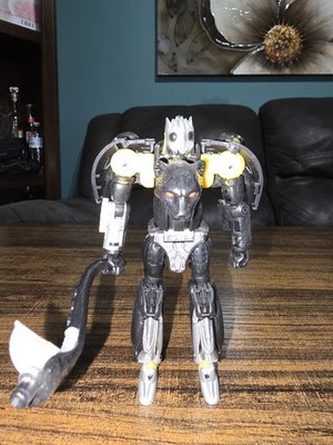 Transformers Kingdom Deluxe Class Shadow Panther