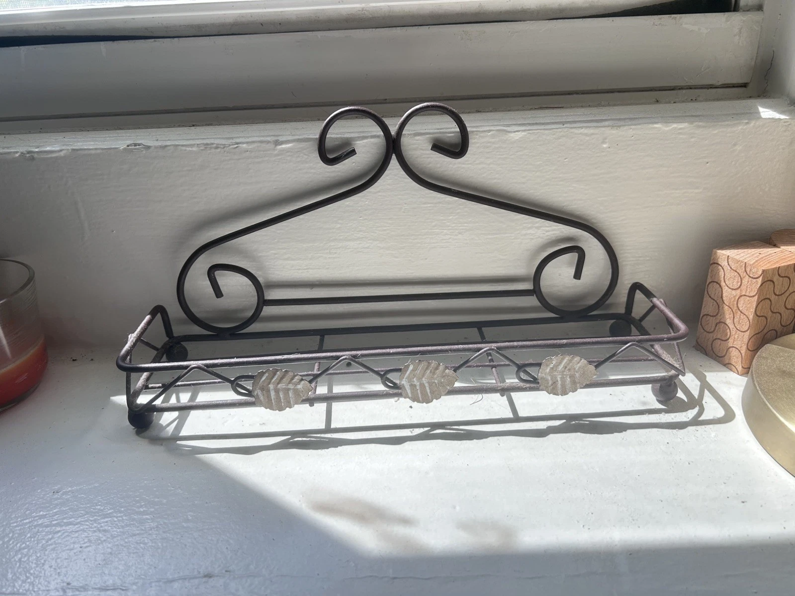 Iron Leaves Metal Spice Rack Holds 6 Spices, Wall or Countertop