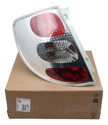 Feu arrière gauche d'origine Citroën C3 Pluriel 6350R6 - Photo 1/4