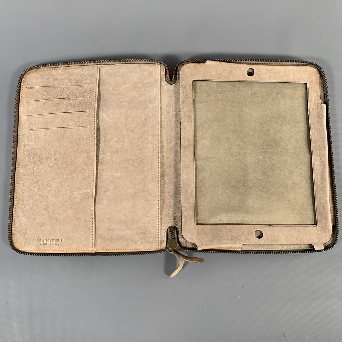 BRUNELLO CUCINELLI ダークブラウン レザー iPadケース BRUNELLO CUCINELLI Taupe Leather iPad Case | eBay