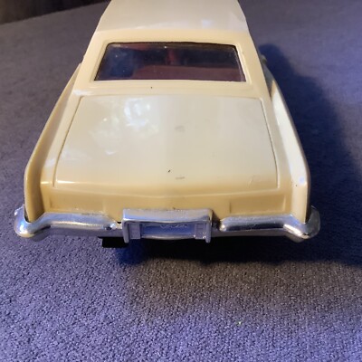 vintage cox gas powered car Buick Riviera Cream Color vintage cox gas powered car Buick Riviera Cream Color