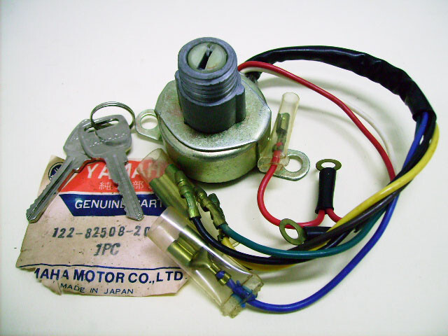 S-1101専用1157,9622 32702-58S20 NEW OEM GENUINE NISSAN 720 PICKUP SPEEDOMETER