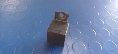 General service relay 5 pin for Fiat OM trucks and the like, 24v 30A.  [3710.25]