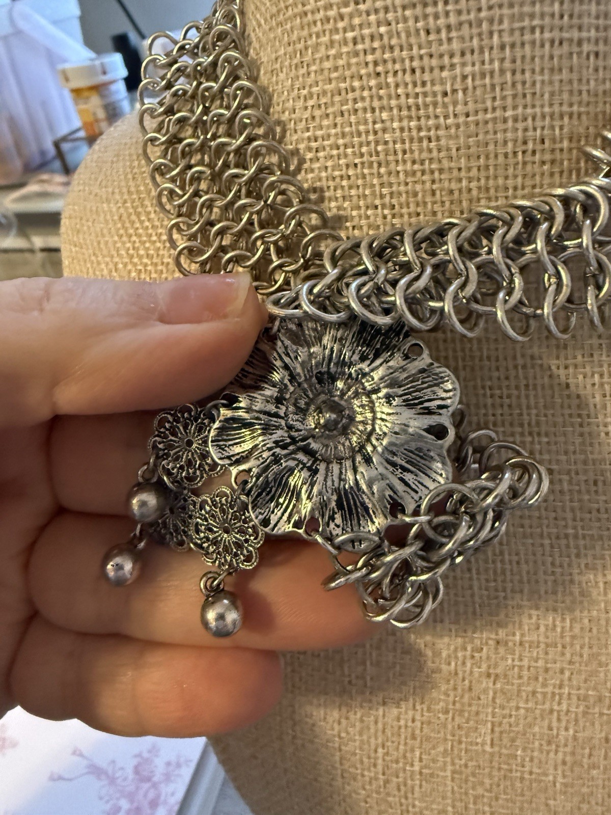 Silver Tone And Rhinestone Statement Chainlink Ne… - image 5