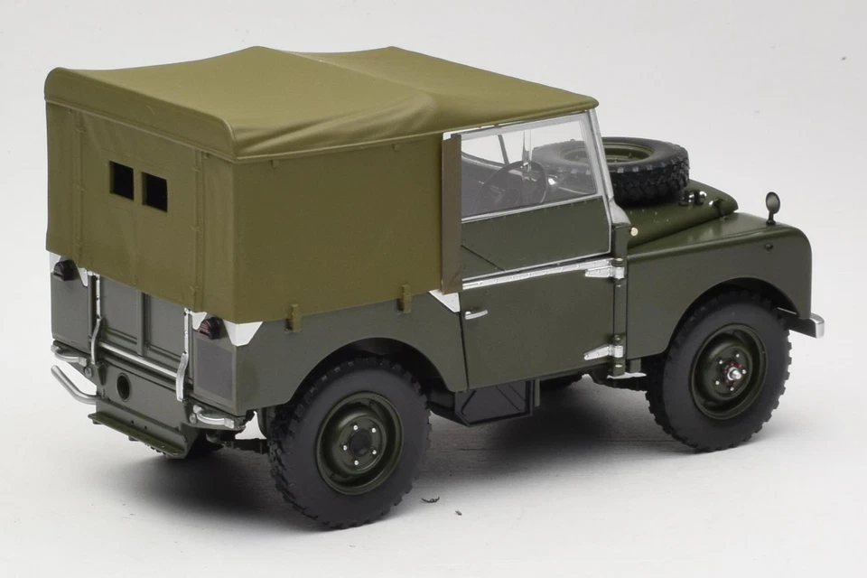 150168909 Land Rover 88 Series I Matt Green Minichamps 1:18 - Immagine 3 di 4