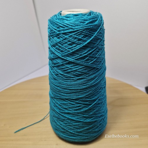 Bonnie's Wool machine knitting yarn - emerald green - acrylic 480 grams (C164) - Picture 14 of 17