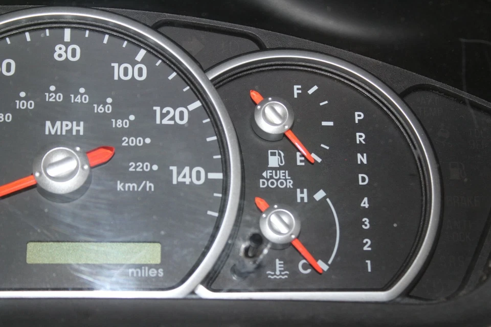 Speedometer Instrument Cluster Dash Panel Gauges 2009 Mitsubishi Galant 71 Miles - Image 3 of 4