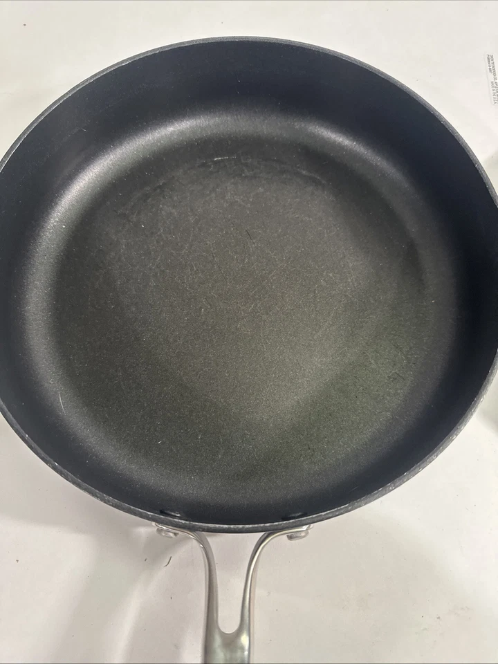 Par de sartenes para salsa KitchenAid de 10 pulgadas y 8 pulgadas Foto 2 de 4