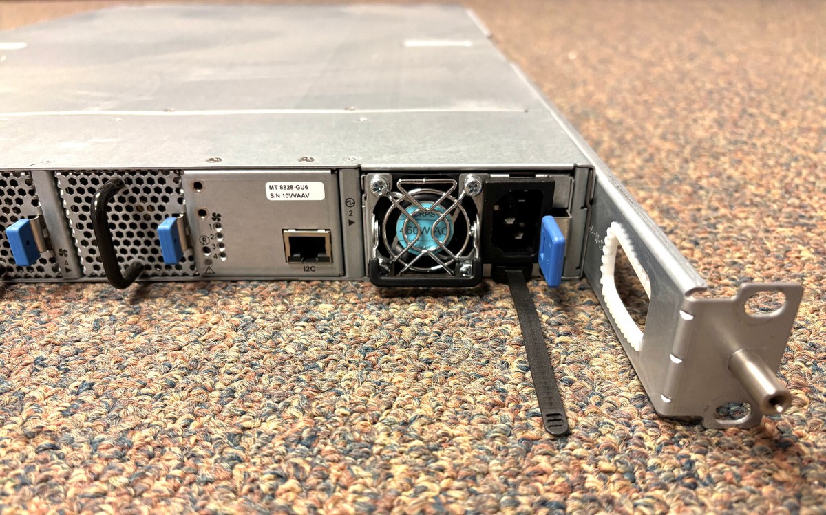 ナオ Mellanox SB7890 36 Port Model 8828-GU6 Switch W/Pwr Cord ***Fully