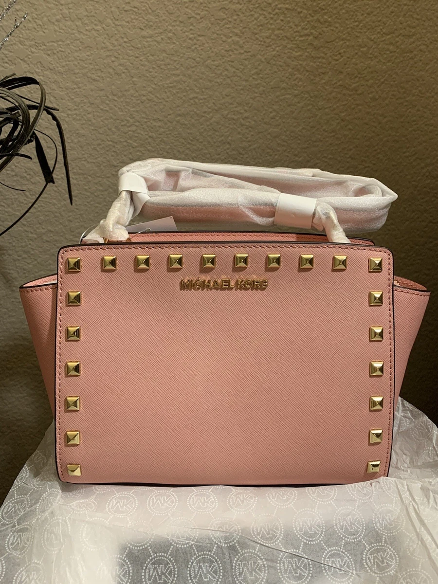 Michael Kors Selma Studded Medium Messenger - Pink