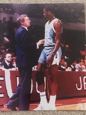MICHAEL JORDAN DEAN SMITH NORTH CAROLINA TAR HEELS UNSIGNED 8X10 PHOTO