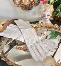 Vintage off-White faux leather Ladies Gloves Size 7 Made in italy