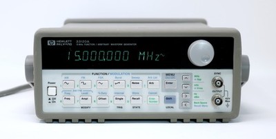 HP / Agilent 33120A 15 MHz Function / Arbitrary Waveform Generator. Very clean