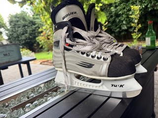 Bauer SFL Vapor V size 5D EXCELLENT CONDITION