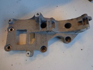 LICHTMASCHINE HALTER UNTEN V-SNAAR Volkswagen Golf V (1K1) 2005 06F903143E