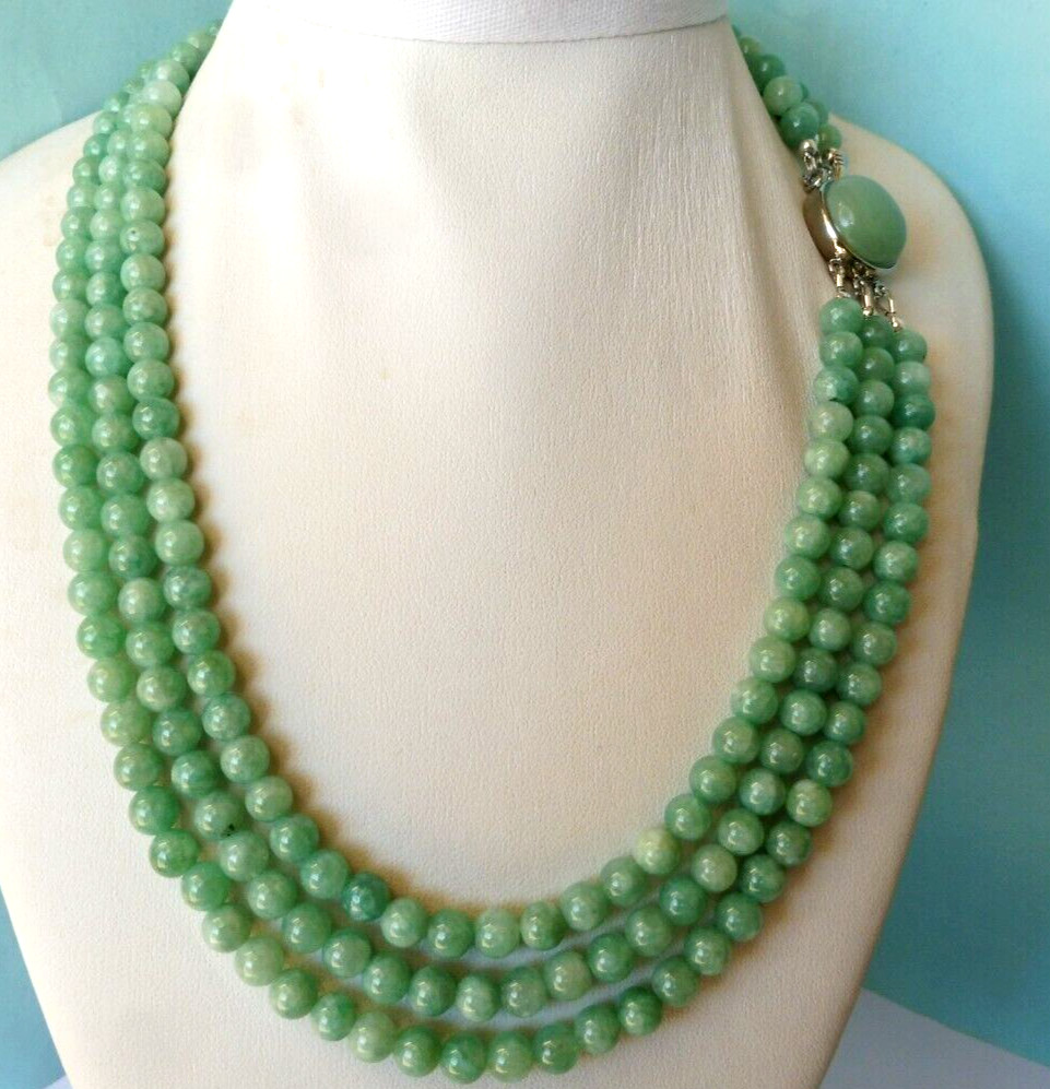 Collier en Jade de Birmanie 3 Rangs - Votre Atout Élégance au Quotidien