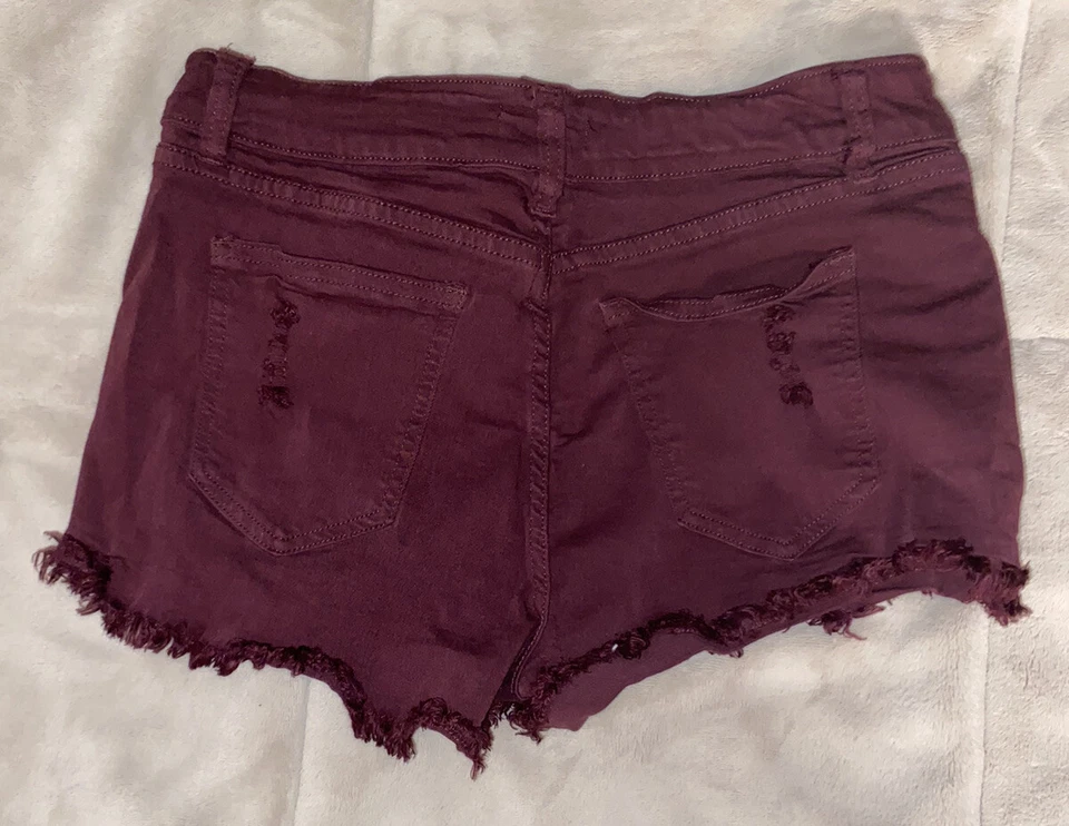 Tilly’s Angel Kiss Juniors' Size 9 Burgundy Twill Distressed Cut-off Shorts - Image 2 of 3