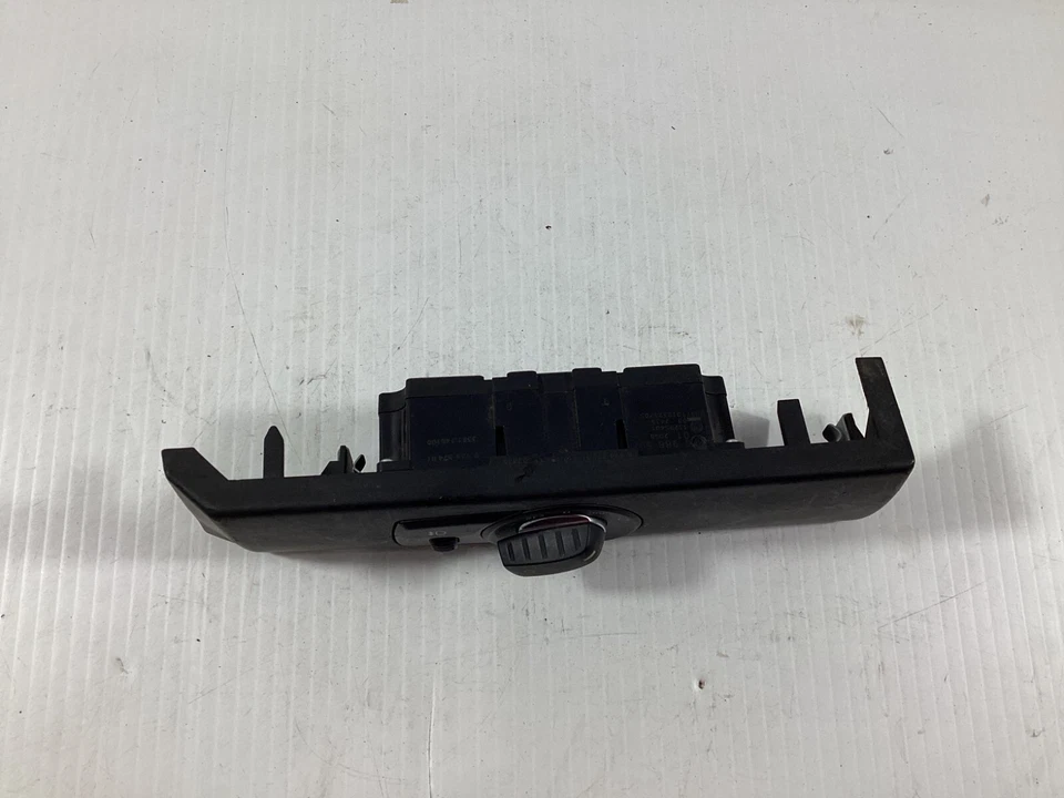 BMW 528i 2008-2010 - Interruptor de control de faros 9135574 OEM. Foto 3 de 4