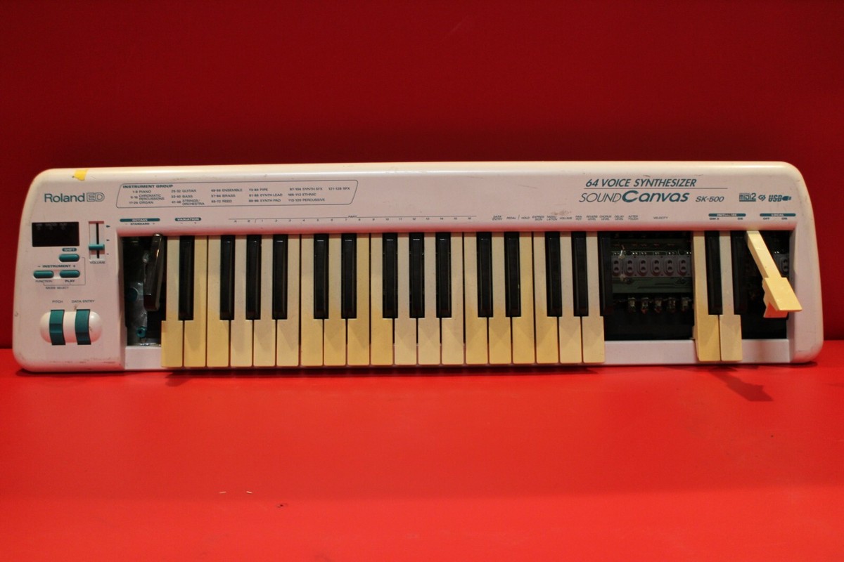 USED Roland SK 500 64 Voice Synthesizer Sound Canvas SK500