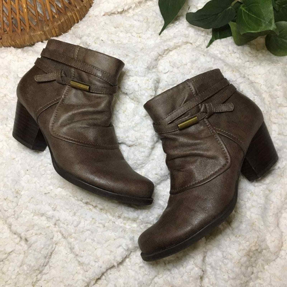 BareTraps Rhapsody ankle heel booties