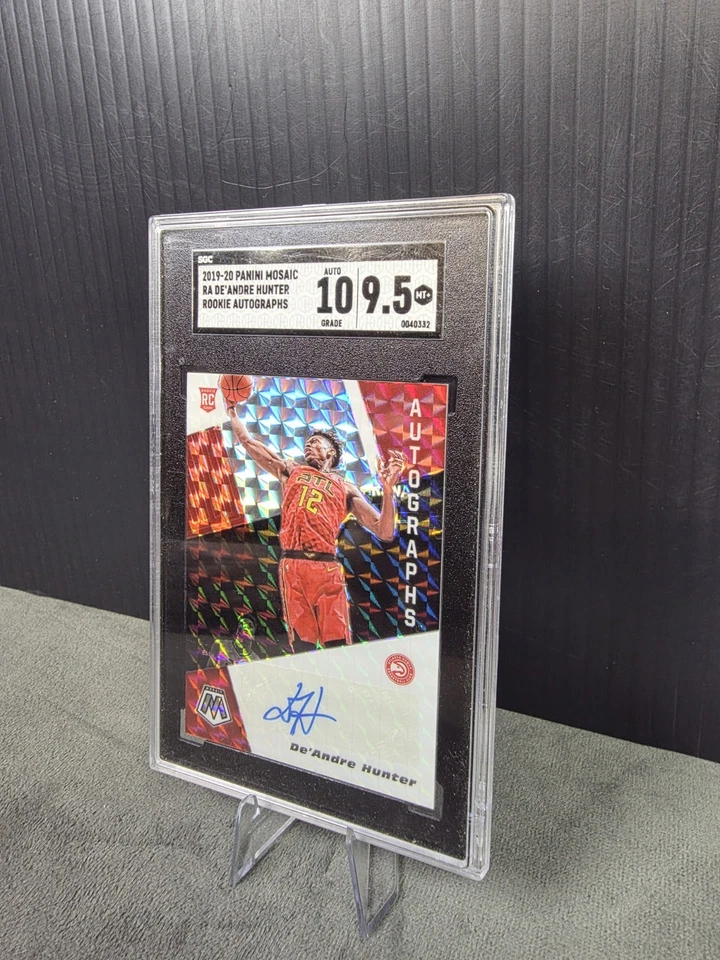 2019-20 Panini Mosaic - Rookie Autographs De'Andre Hunter #RA-DAH Silver SGC 9.5 - Image 2 of 4