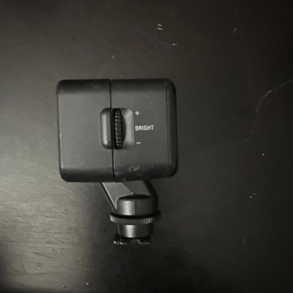 Sony HVL-LEIR1 Batería LED Video y Luz Infrarroja - Negro Foto 2 de 4