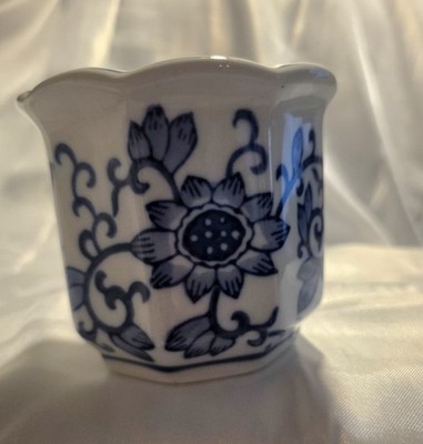 Lovely Vintage Blue & White Ceramic Flower Pot Planter Hexagon Scallop Edge