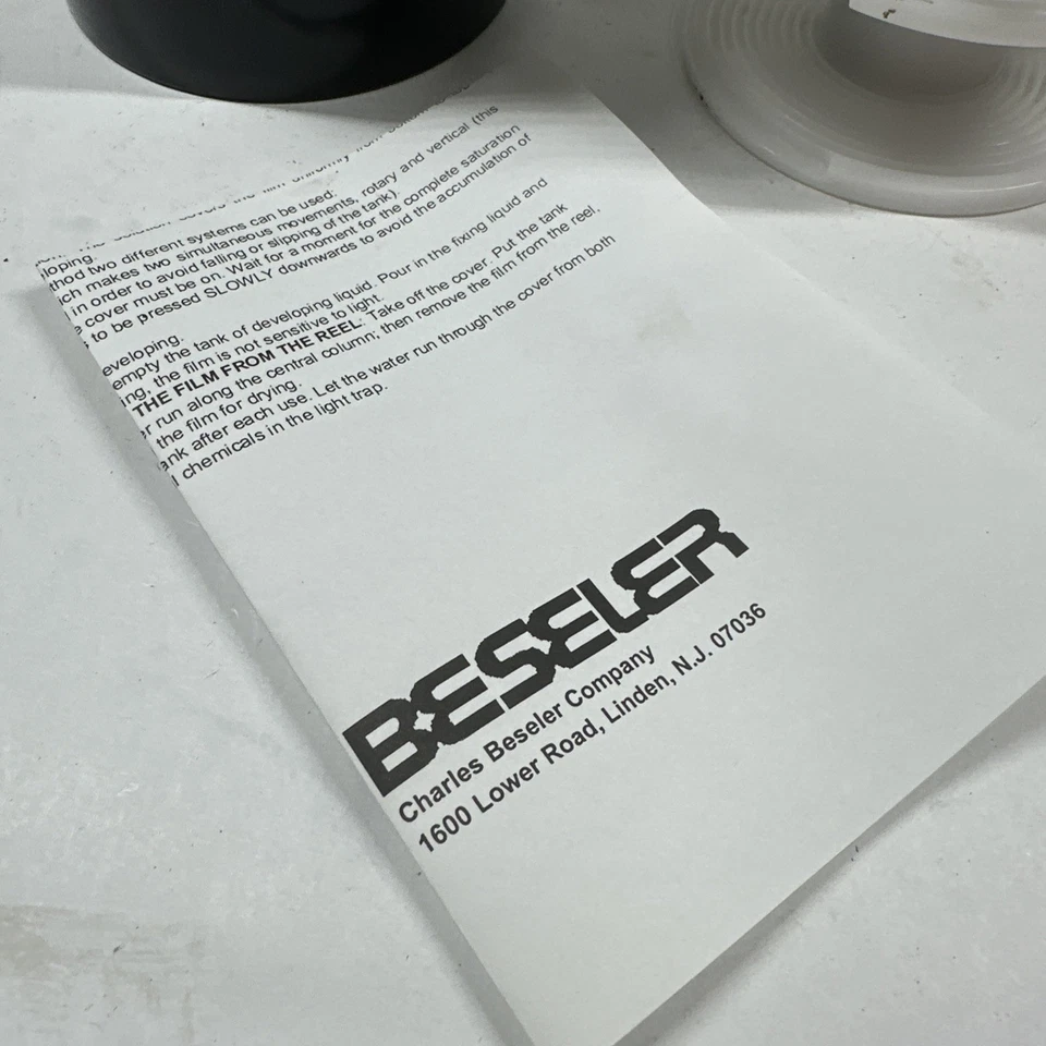 Tanque de desarrollo Beseler Ultra para procesamiento de películas de 35 mm en color y blanco y negro Foto 2 de 4