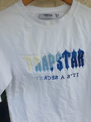 ★送料込★【TrapstarLondon】Arch Chenille Decoded2.0 Tシャツ Chenille Decoded T-Shirt - Off White | Parallel