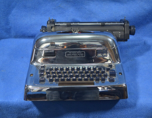 1950 IBM Typewriter (incroyable en chrome) - 第 1/22 張圖片