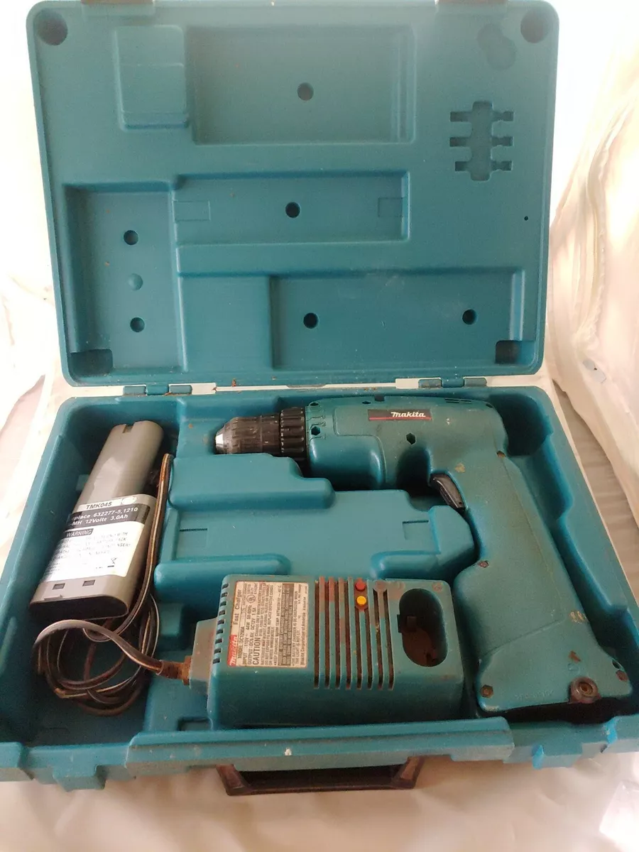 Makita 6011D 12 V Cordless Drill