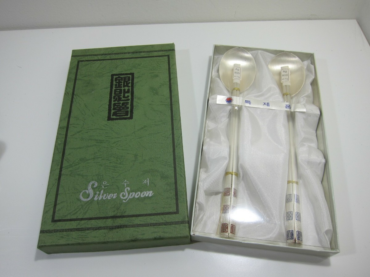 中古 韓国　銀　箸とスプーンのセット　AG800刻印 Vintage Korean Ag 800 Silver Spoon and Chopstick Set, 2 Sets