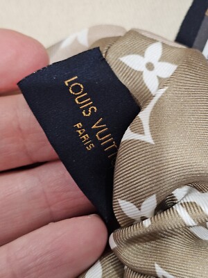 LOUIS VUITTON SCRUNCHIE HAIR ACCESSORY SET 2 RIBBONS 100  display picture 1