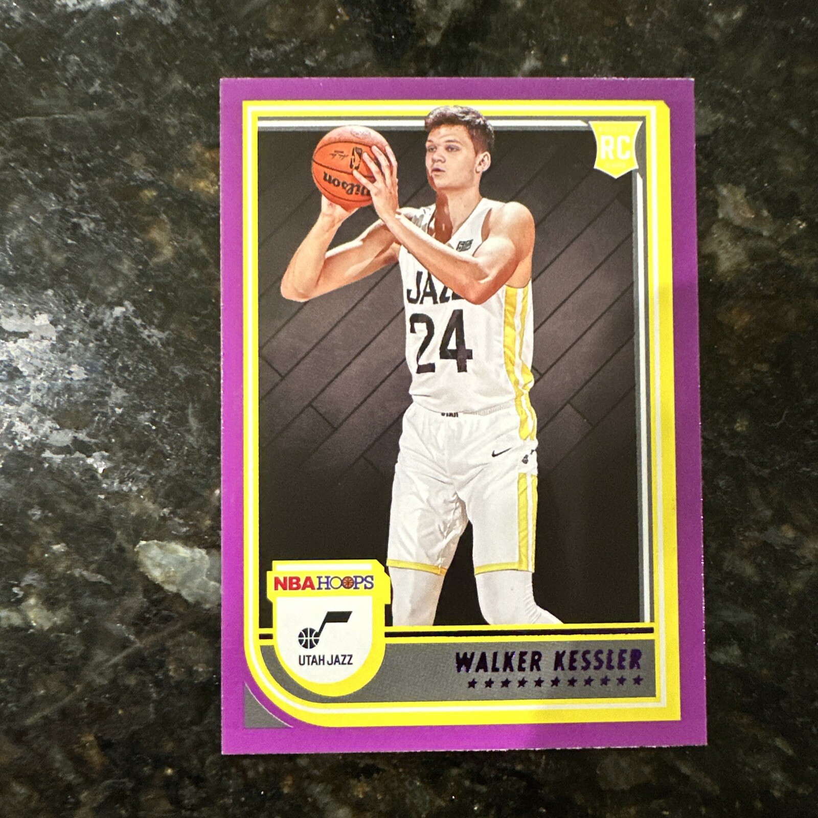 (A55) 2022-23 Panini NBA Hoops - Rookies Purple #252 Walker Kessler (RC)