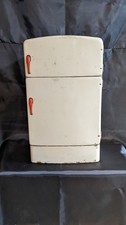 Vintage 1950s Wolverine Toy Co. Tin Refrigerator Metal Kid's Toy