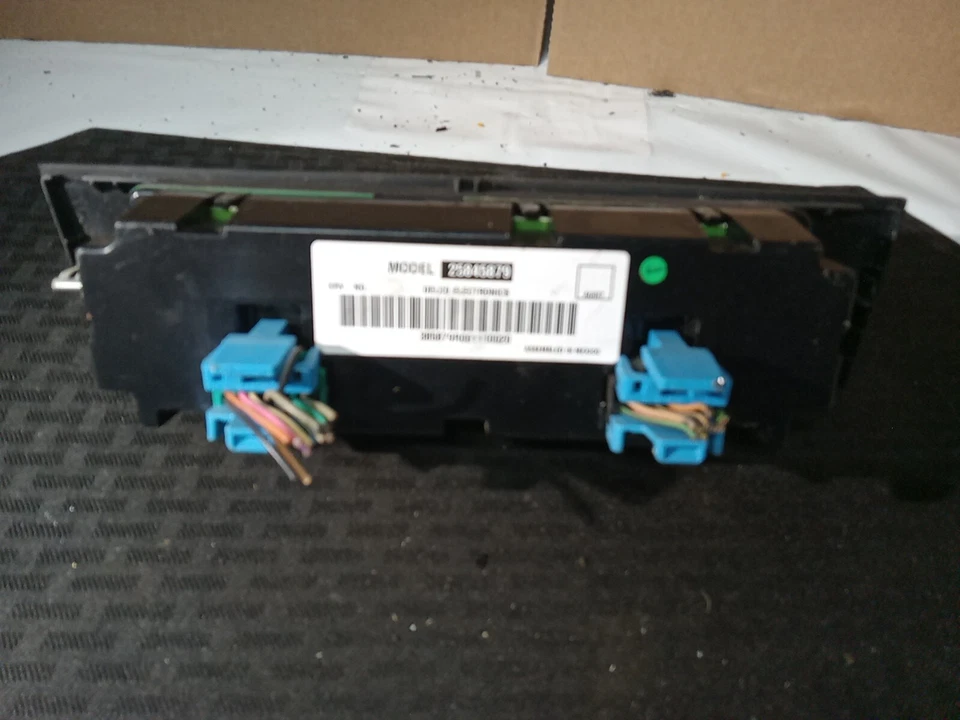 Controlador de temperatura automático Buick Lacrosse 2007 Opt CJ2 OEM usado Foto 4 de 4