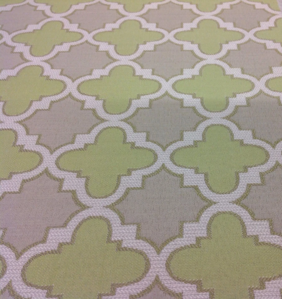 Duralee Geometric Quatrefoil OUTDOOR Fabric Trellis Keylime (15416-546) 1.50 yd - Image 3 of 3