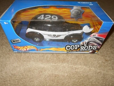 New 1:24 Scale FAT FENDERED 40' COP RODS POLICE CRUISER By HOT WHEELS - Image 1 of 3