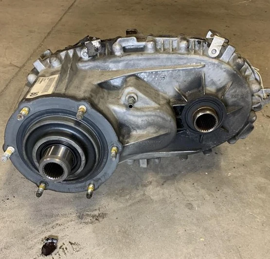 2003 - 2006 凯迪拉克凯雷德 ESV 转移箱组件  — 第 3/3 张图片