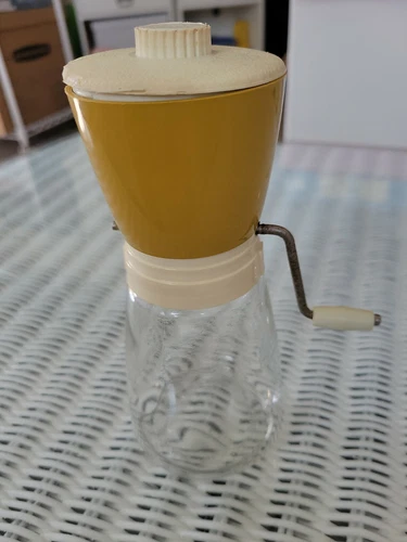 Vintage Federal Housewares Nut Chopper Grinder with Lid  - Chicago Illinois