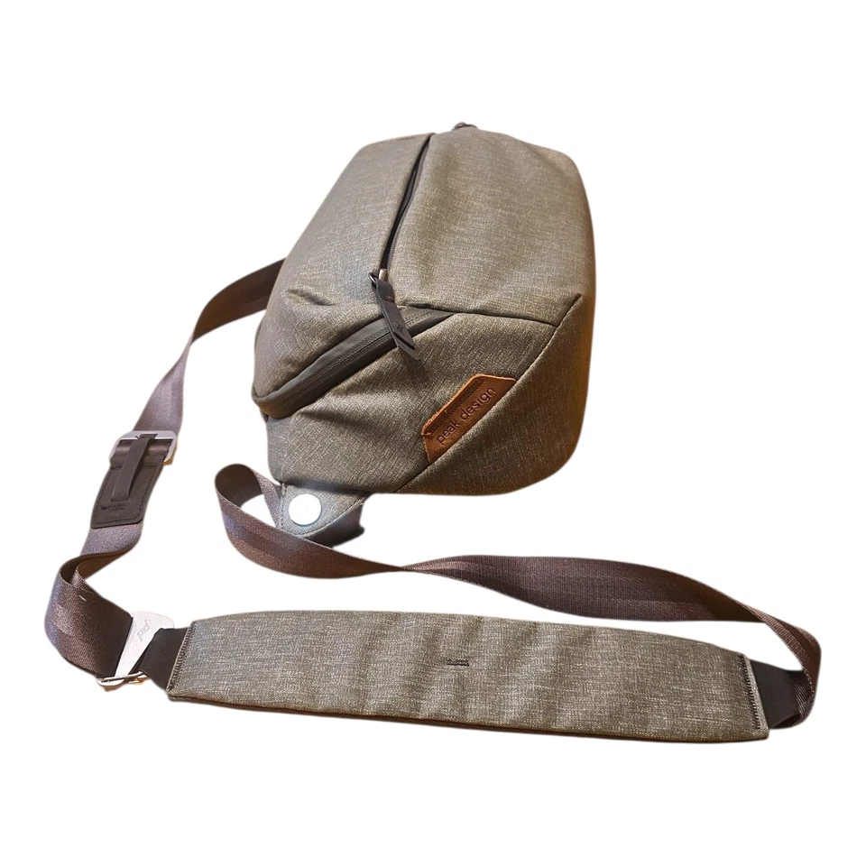 Peak Design The Everyday Sling 5L Gray Grey Seatbelt Strap - Image 4 of 4