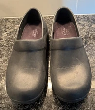 Crocs Shoes Womens 9 Neria Pro II LiteRide Slip Resistant Work Clog 207231 Black