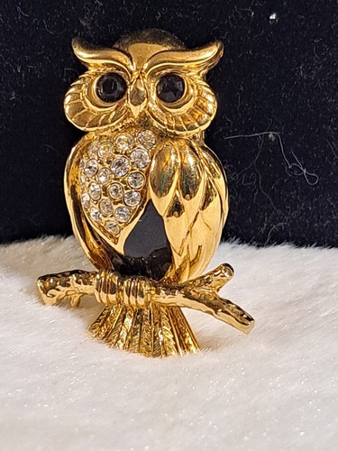 Vintage Swarovski Swan Logo Signed Clear Crystal Goldtone Owl Brooch
