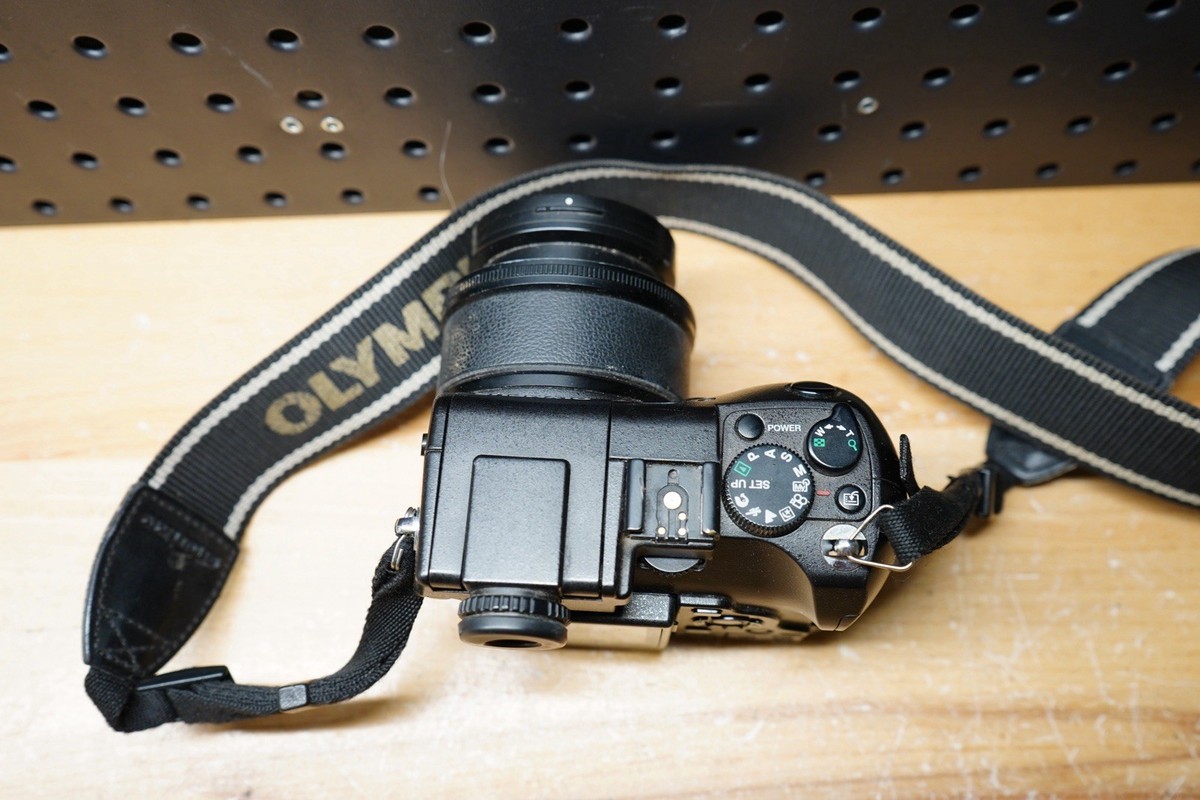 Olympus CAMEDIA C-8080 Wide Zoom 8.0MP Digital Camera