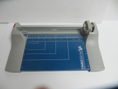Dahle 500 Cut Cat Professional Personal Trimmer - 9'' Cut Length