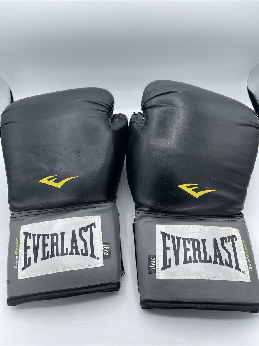Everlast Everfresh 16 oz Training Boxing Gloves Black Used