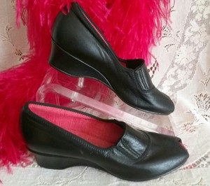 daniel green wedge slippers